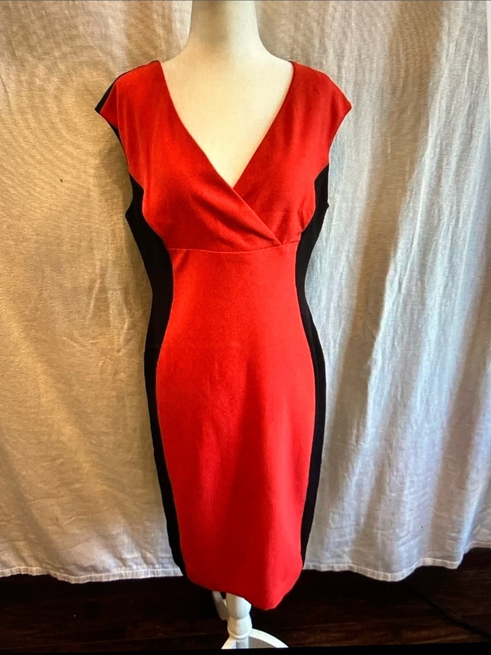 Red and Black Cap Sleeve Sheath Dress